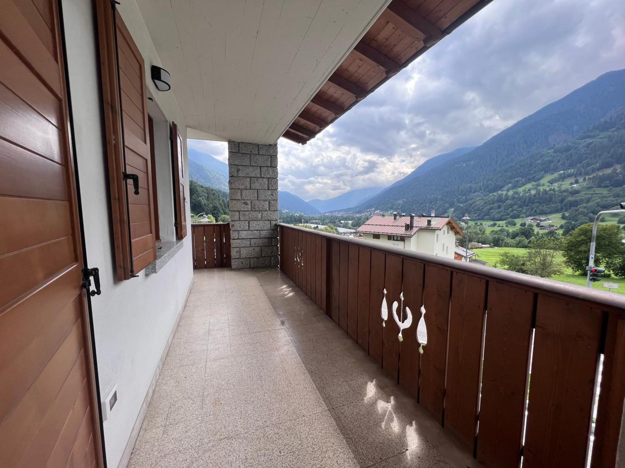 Appartamento Casa Adamello Giustino Esterno foto