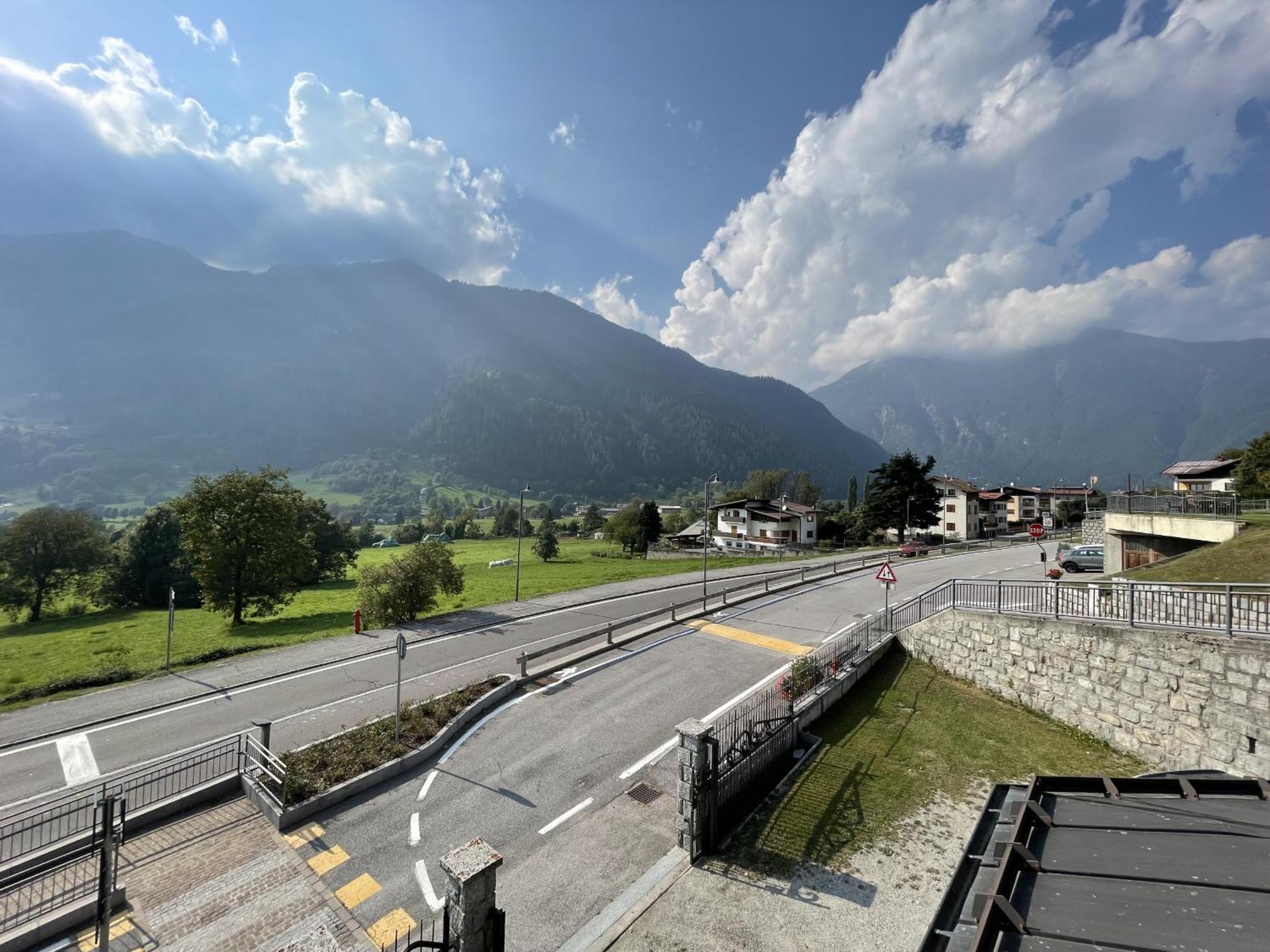 Appartamento Casa Adamello Giustino Esterno foto