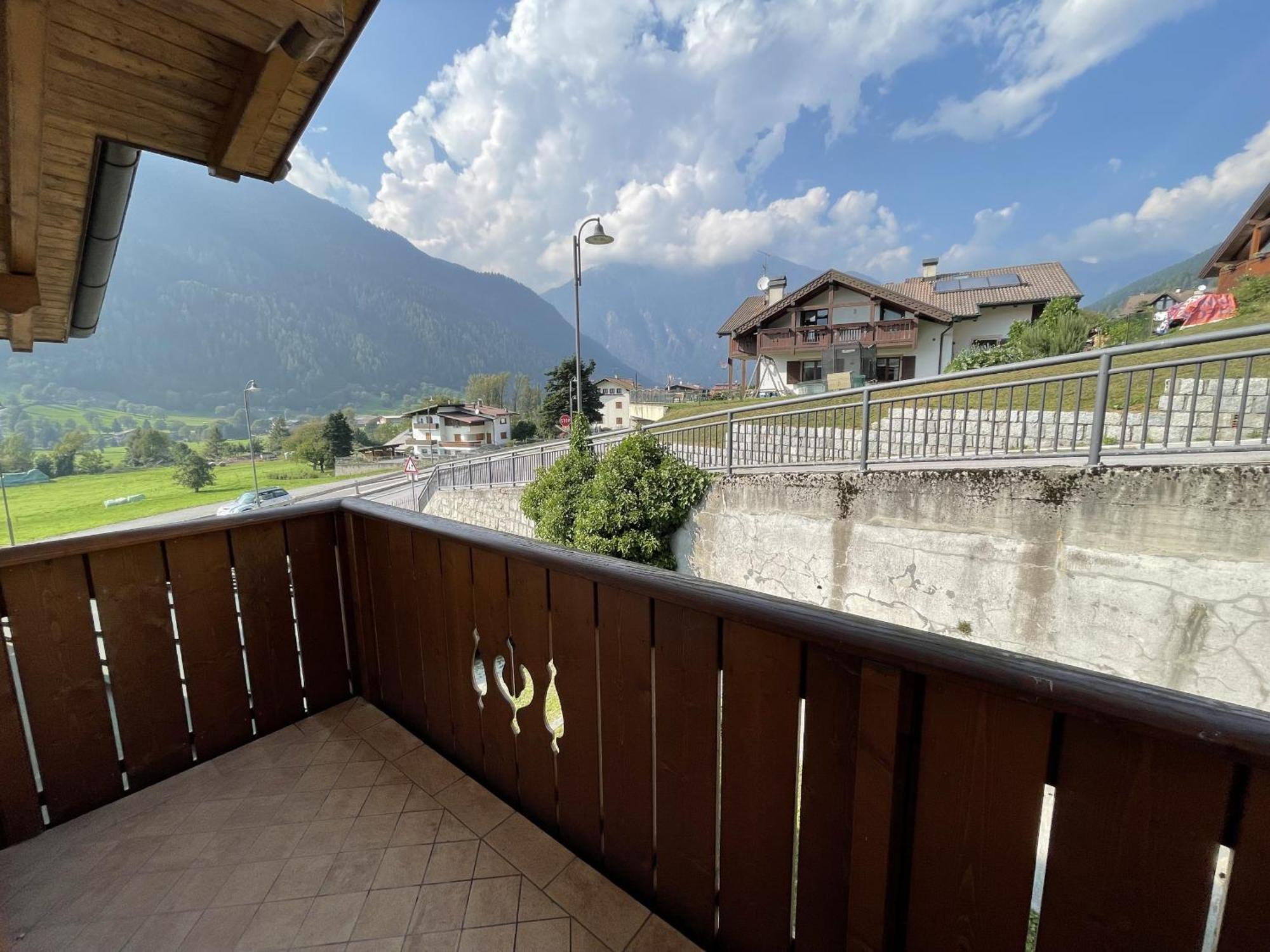 Appartamento Casa Adamello Giustino Esterno foto