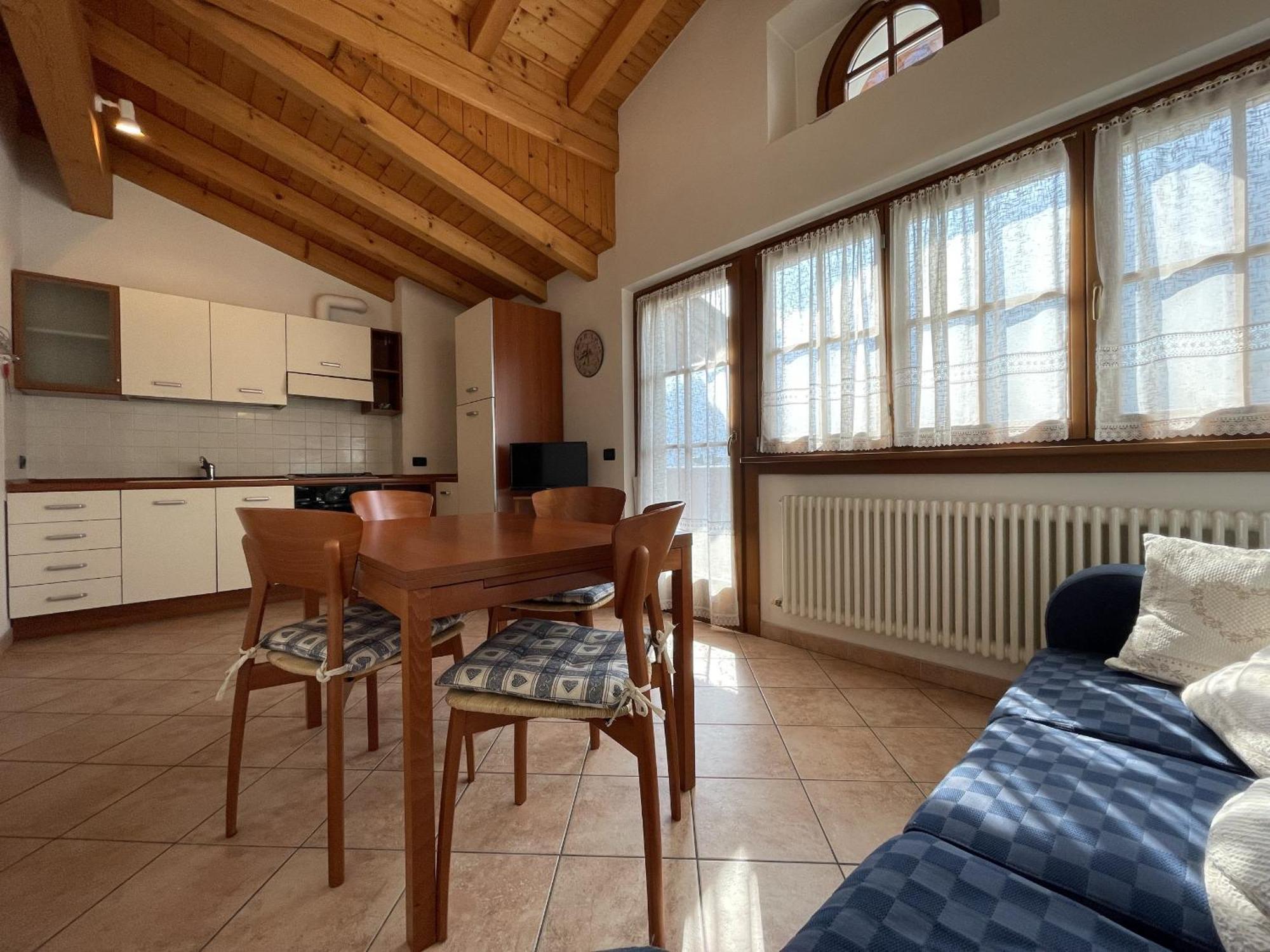Appartamento Casa Adamello Giustino Esterno foto
